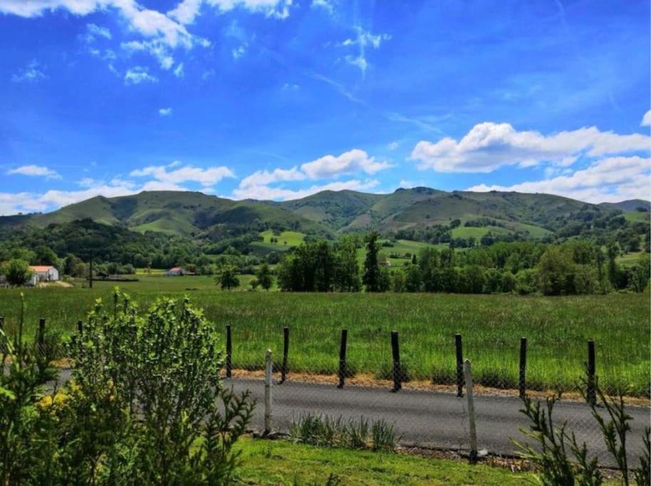 Maison Familiale Pays Basque Ahaxe-Alciette-Bascassan Exteriör bild